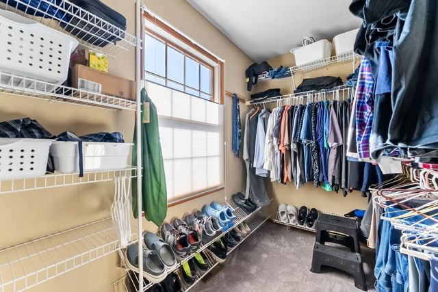 5264 TAYLOR Avenue, Bettendorf, IA 52722