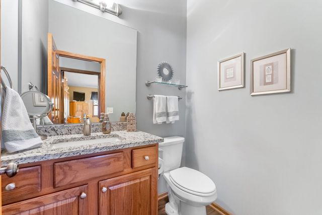 5264 TAYLOR Avenue, Bettendorf, IA 52722