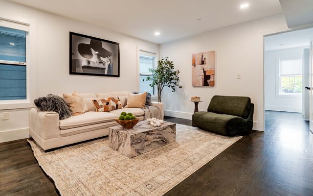 74 Moreland St 2, Somerville, MA 02145