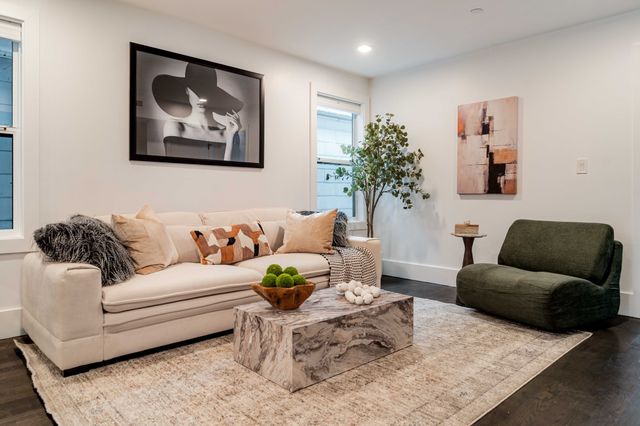 74 Moreland St 2, Somerville, MA 02145