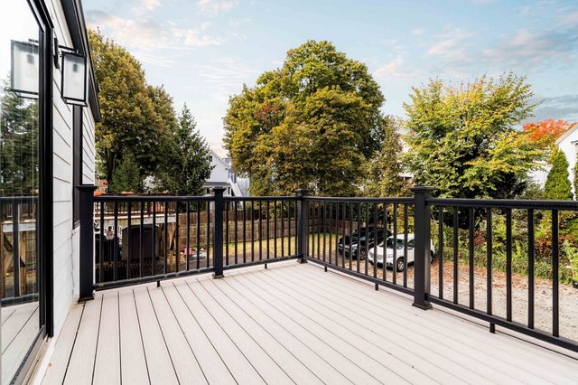 74 Moreland St 2, Somerville, MA 02145