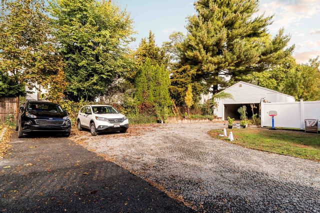 74 Moreland St 2, Somerville, MA 02145