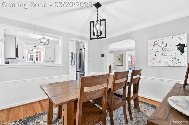 1922 Norwood Drive, Grosse Pointe Woods, MI 48236