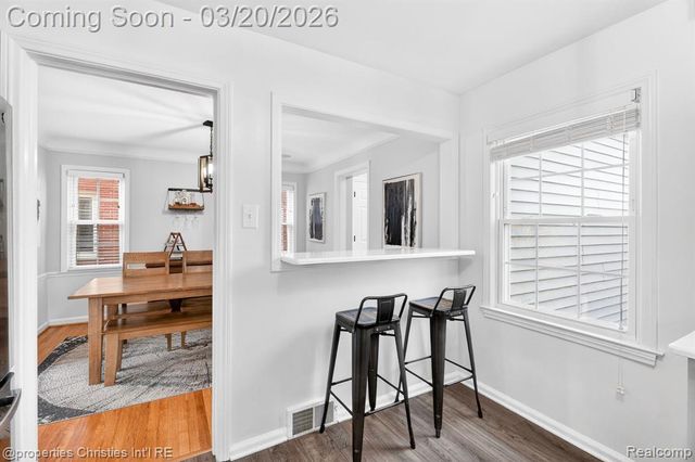 1922 Norwood Drive, Grosse Pointe Woods, MI 48236