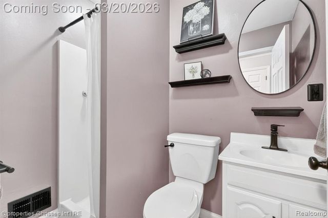 1922 Norwood Drive, Grosse Pointe Woods, MI 48236