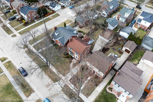 1922 Norwood Drive, Grosse Pointe Woods, MI 48236