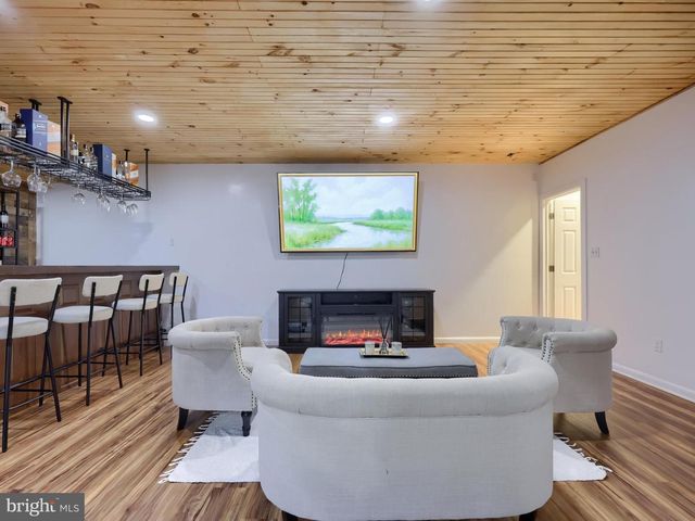 309 CHADWYCK LN, Lititz, PA 17543