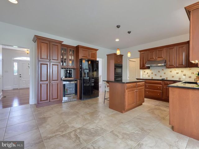 309 CHADWYCK LN, Lititz, PA 17543
