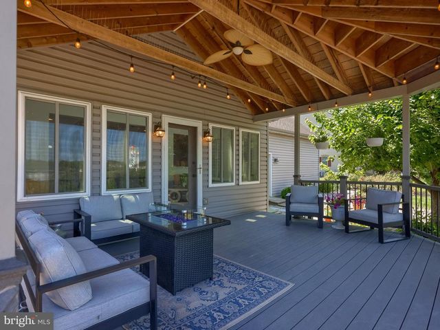309 CHADWYCK LN, Lititz, PA 17543