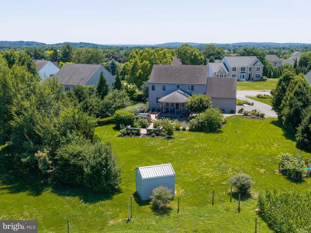 309 CHADWYCK LN, Lititz, PA 17543