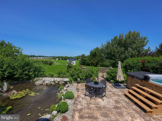 309 CHADWYCK LN, Lititz, PA 17543