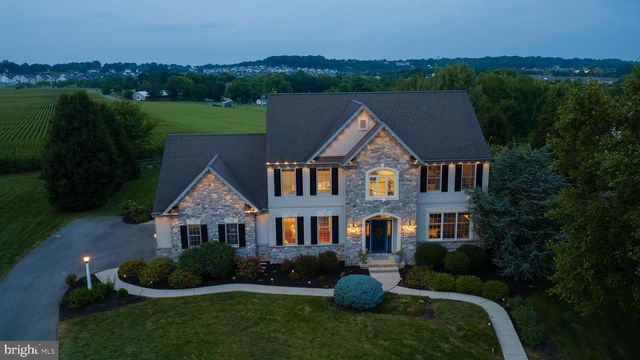 309 CHADWYCK LN, Lititz, PA 17543