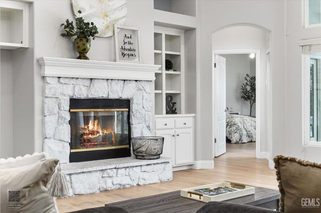 5507 Brigadoon Lane, Bakersfield, CA 93312