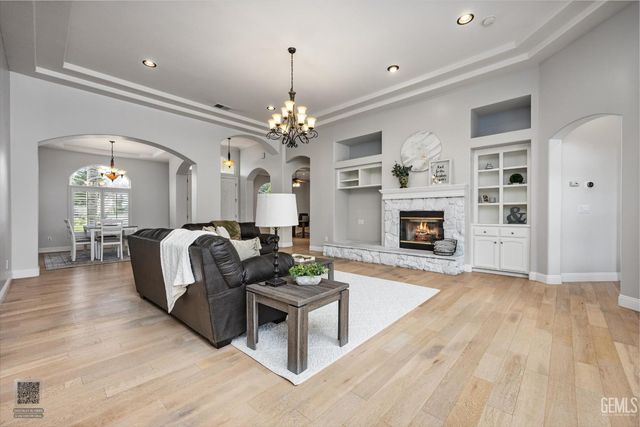 5507 Brigadoon Lane, Bakersfield, CA 93312