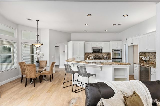 5507 Brigadoon Lane, Bakersfield, CA 93312