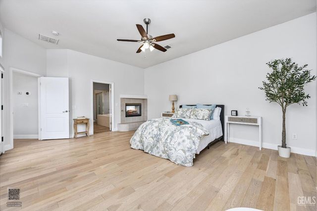 5507 Brigadoon Lane, Bakersfield, CA 93312