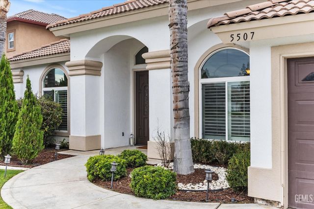 5507 Brigadoon Lane, Bakersfield, CA 93312