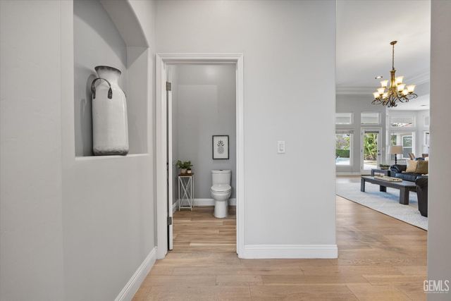 5507 Brigadoon Lane, Bakersfield, CA 93312