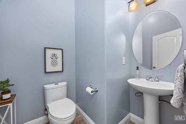 5507 Brigadoon Lane, Bakersfield, CA 93312