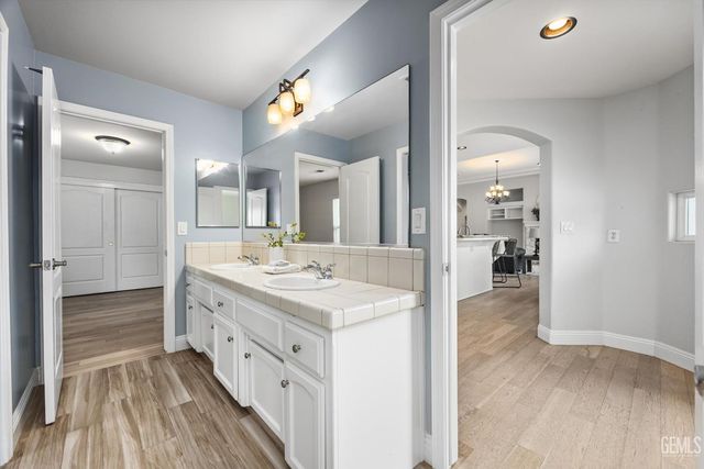 5507 Brigadoon Lane, Bakersfield, CA 93312