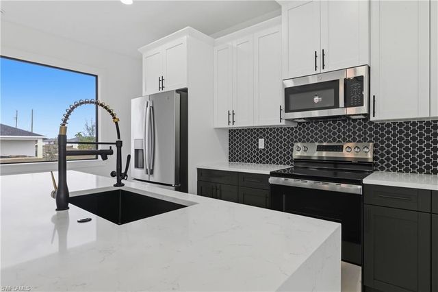 3919 NW 40Th ST, Cape Coral, FL 33993