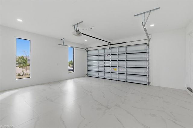 3919 NW 40Th ST, Cape Coral, FL 33993