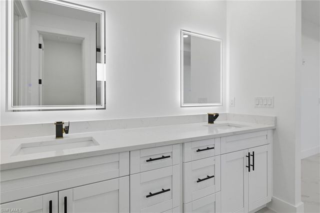 3919 NW 40Th ST, Cape Coral, FL 33993