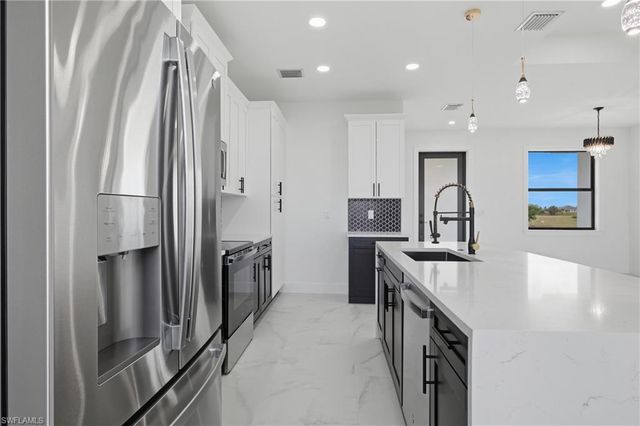 3919 NW 40Th ST, Cape Coral, FL 33993