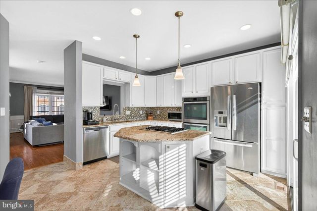 5213 PRAIRIE WILLOW LN, Centreville, VA 20120