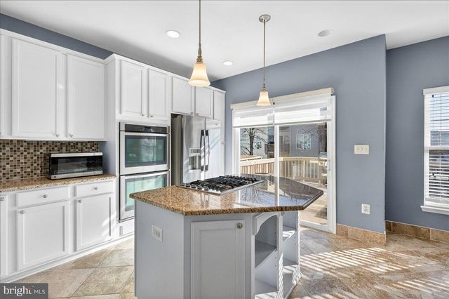 5213 PRAIRIE WILLOW LN, Centreville, VA 20120