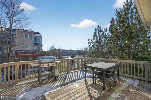 5213 PRAIRIE WILLOW LN, Centreville, VA 20120