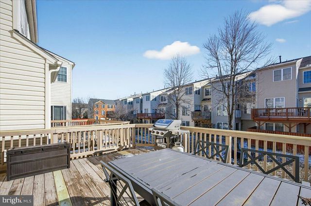 5213 PRAIRIE WILLOW LN, Centreville, VA 20120