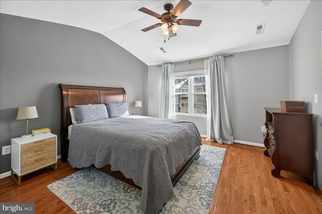 5213 PRAIRIE WILLOW LN, Centreville, VA 20120