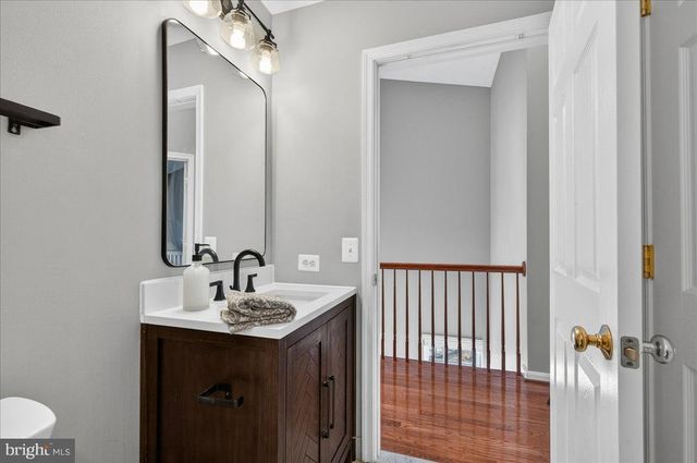 5213 PRAIRIE WILLOW LN, Centreville, VA 20120