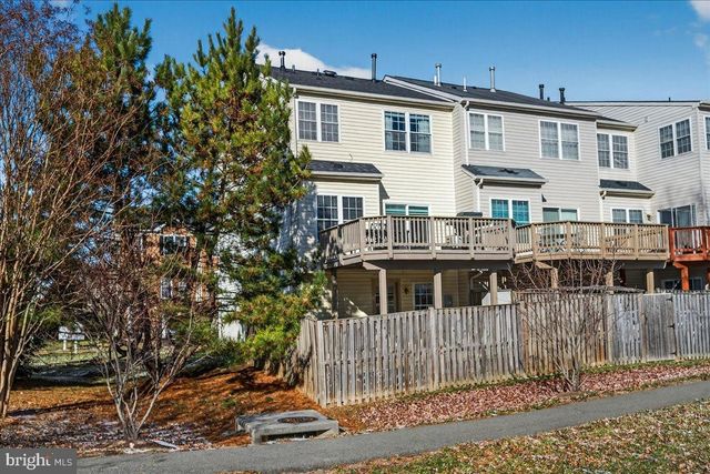 5213 PRAIRIE WILLOW LN, Centreville, VA 20120