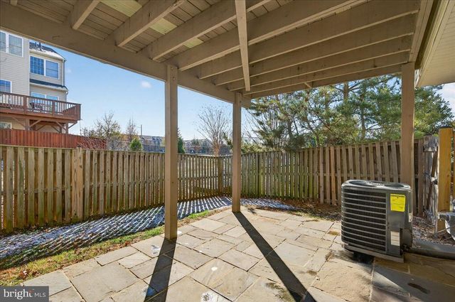 5213 PRAIRIE WILLOW LN, Centreville, VA 20120