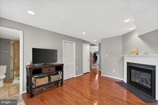 5213 PRAIRIE WILLOW LN, Centreville, VA 20120