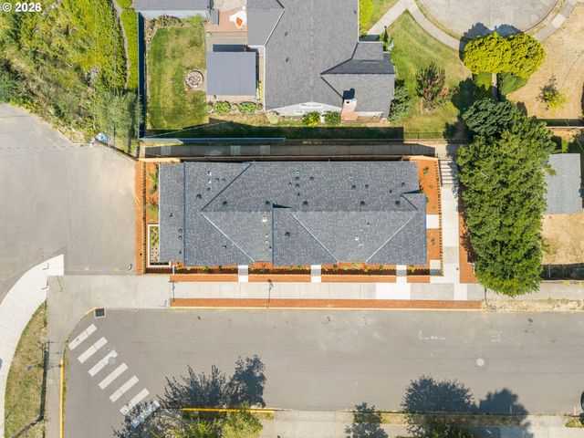 5135 Se MORRISON St, Portland, OR 97215