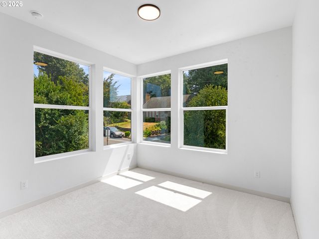 5135 Se MORRISON St, Portland, OR 97215