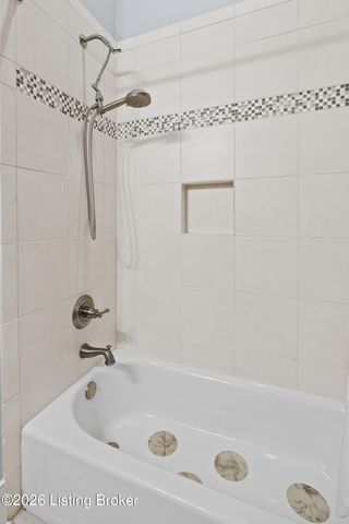 8802 Featherbell Blvd, Prospect, KY 40059