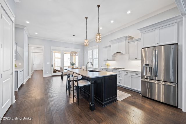 8802 Featherbell Blvd, Prospect, KY 40059