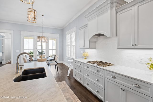 8802 Featherbell Blvd, Prospect, KY 40059