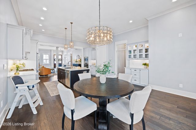 8802 Featherbell Blvd, Prospect, KY 40059