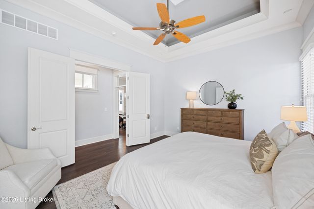 8802 Featherbell Blvd, Prospect, KY 40059