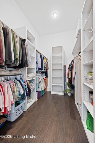 8802 Featherbell Blvd, Prospect, KY 40059