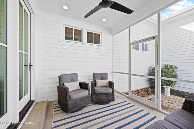 8802 Featherbell Blvd, Prospect, KY 40059