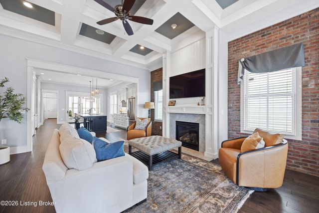 8802 Featherbell Blvd, Prospect, KY 40059