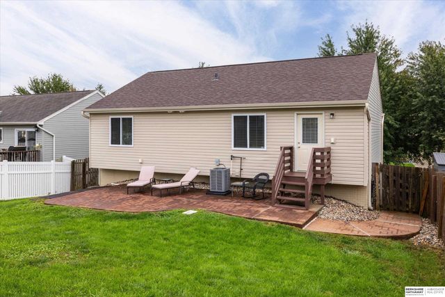 14528 Grebe Street, Bennington, NE 68007