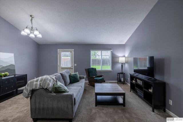 14528 Grebe Street, Bennington, NE 68007