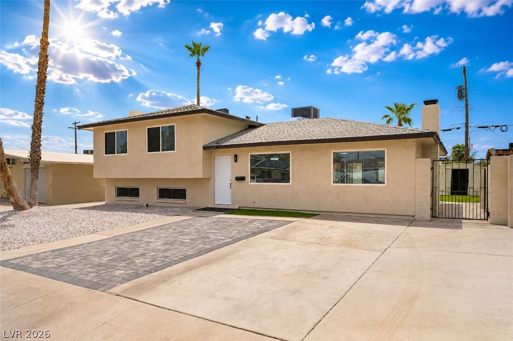 6225 Arlington Avenue, Las Vegas, NV 89107 — photo 2